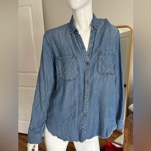Rails Women's Chambray Shirt - Carter Raw Dark Vintage Wash. Size Small